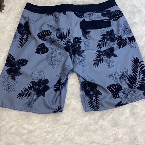 Jack O'Neill Swim Trunks in Excellent Condition - Picture 3 of 5